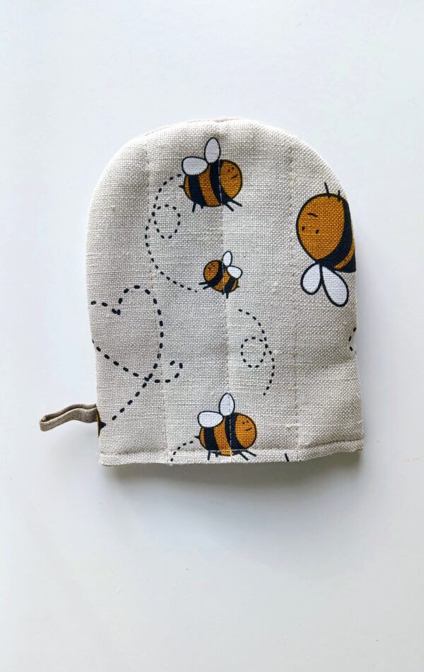 Guantes de cocina, la abeja